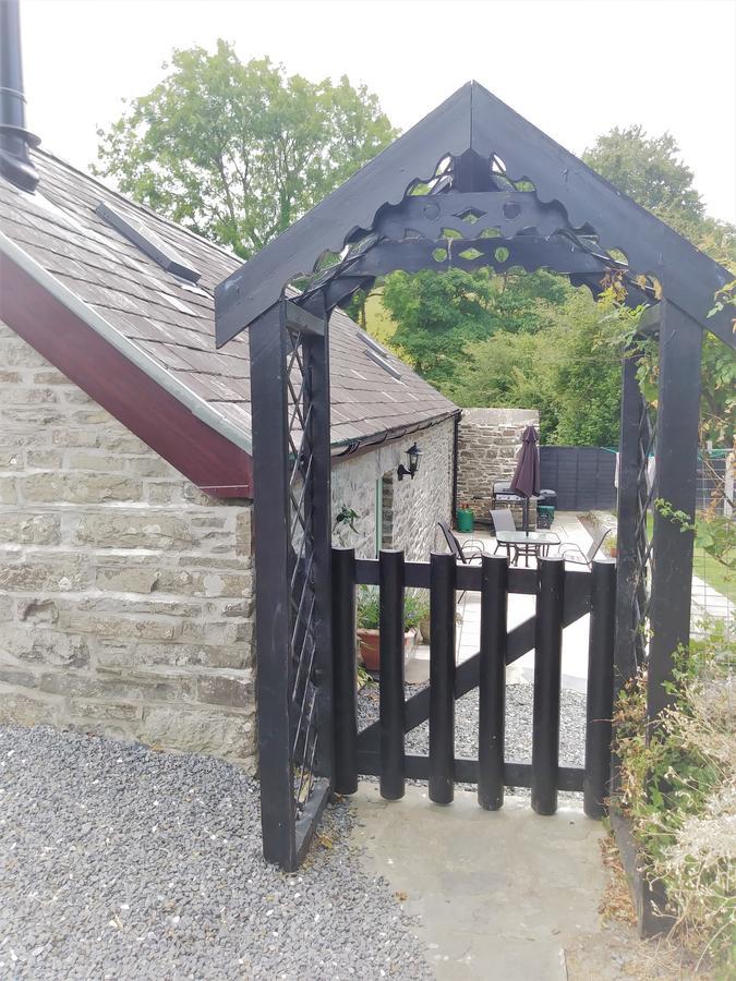 The Bakery Villa Llanddeiniol Exterior photo